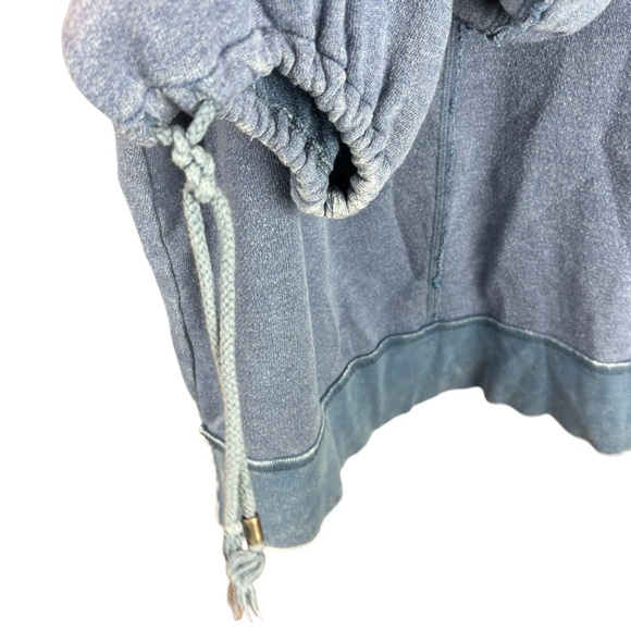 Free People OVERSIZED Winston Blue Lace-Up Top XS — ONLY BLUE, Pink is visual - Picture 5 of 7